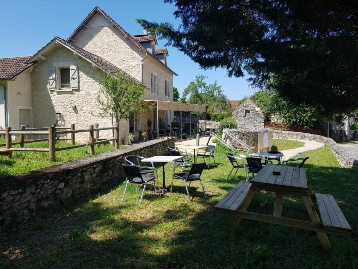 Auberge De Carlucet Екстериор снимка