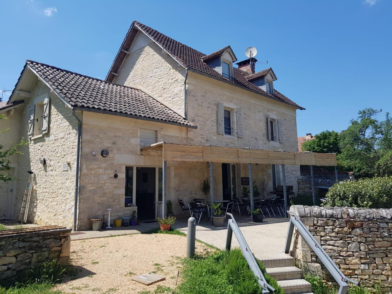 Auberge De Carlucet Екстериор снимка